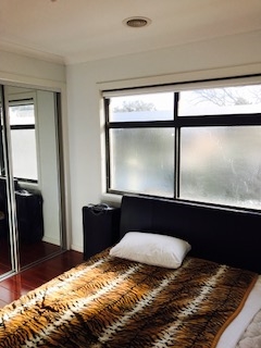 Som room photo